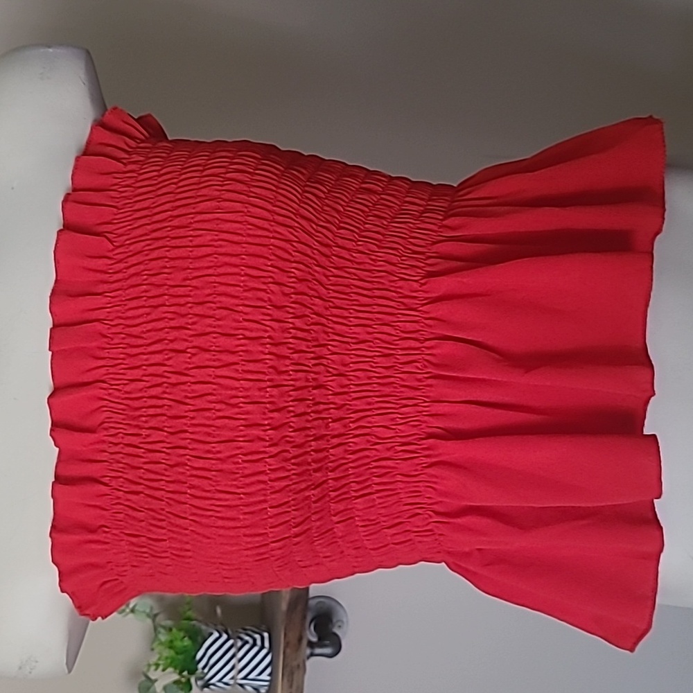 RED Tube Top with Ruffled Bottom - Picture 2 of 6